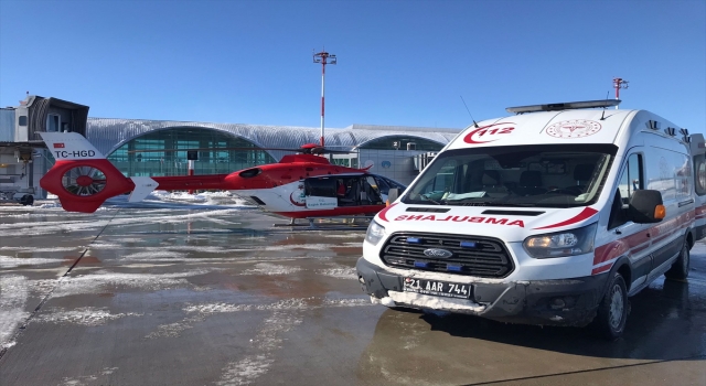 Diyarbakır’da gazdan etkilenen gence ambulans helikopterle ulaşıldı