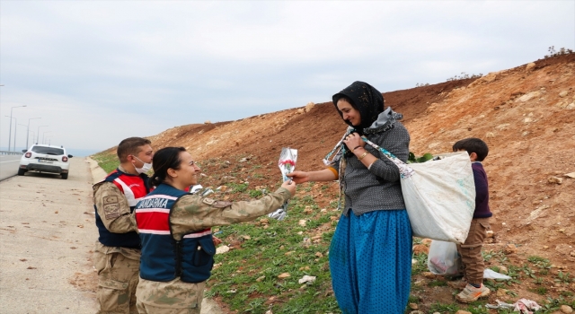 Siirt’te kadın jandarma görevlileri Kadınlar Günü’nü kutladı