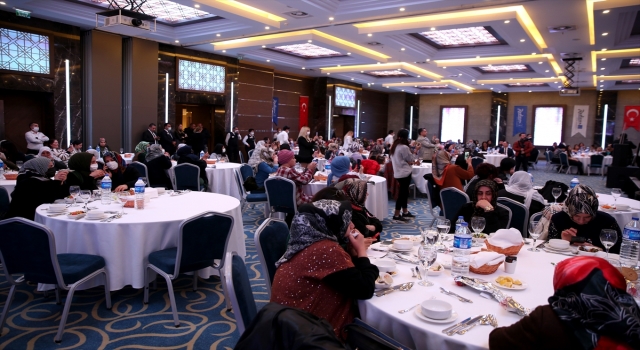 Diyarbakır’da kanser hastası ve kanseri yenen 150 kadına moral etkinliği