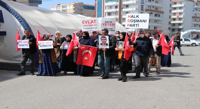 Diyarbakır annelerinin oturma eylemine bir aile daha katıldı