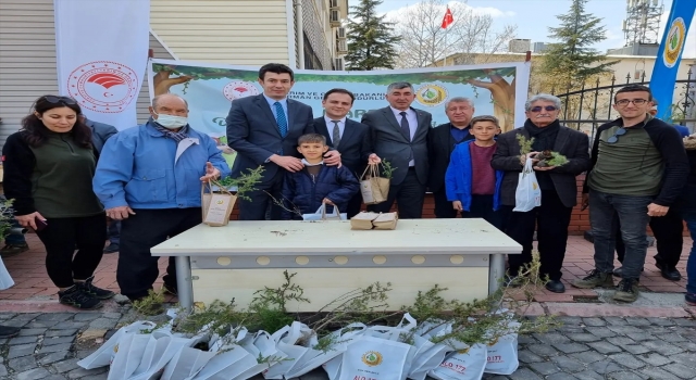 Adıyaman’da 2 bin fidan dağıtıldı