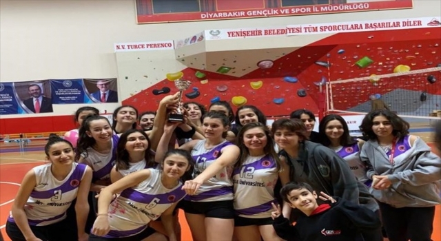 Dicle Üniversitesi Voleybol Takımı bölge şampiyonu oldu