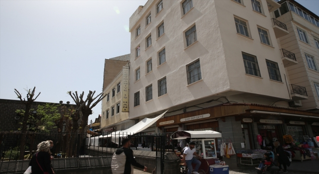 Diyarbakır’da iş hanındaki hırsızlık güvenlik kamerasında