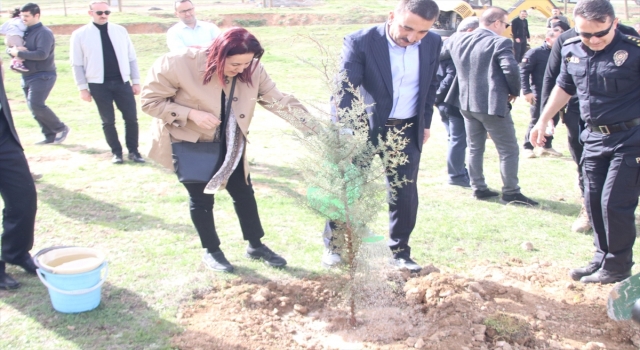 Siirt’te Türk Polis Teşkilatının 177. kuruluş yıl dönümü dolayısıyla fidan dikildi