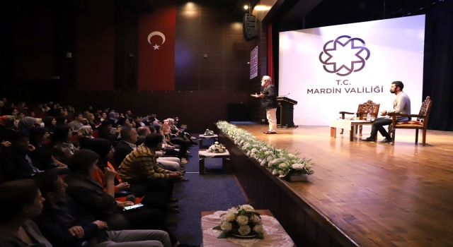Mardin’de ”Mesnevi’den hikayeler” söyleşisi yapıldı