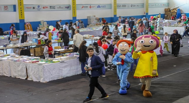 İlçedeki kitap fuarında nüfusun 6 katı kitap okuyucuyla buluştu
