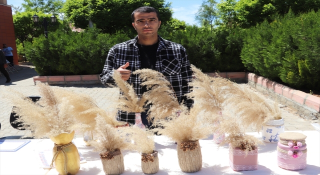 Siirt’te engellilere yönelik el sanatları sergisi açıldı