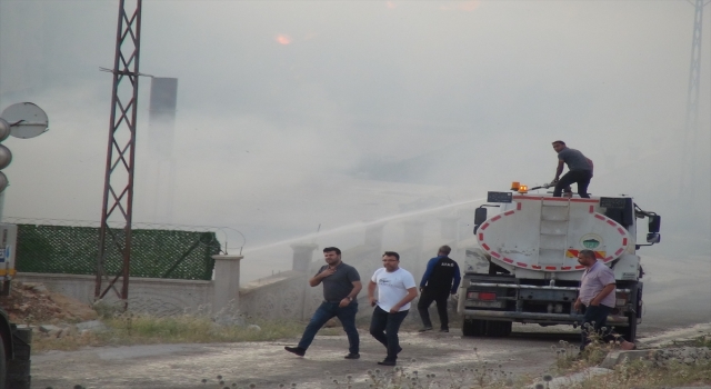 Şanlıurfa’da biyokütle enerji santralinde çıkan yangına müdahale ediliyor