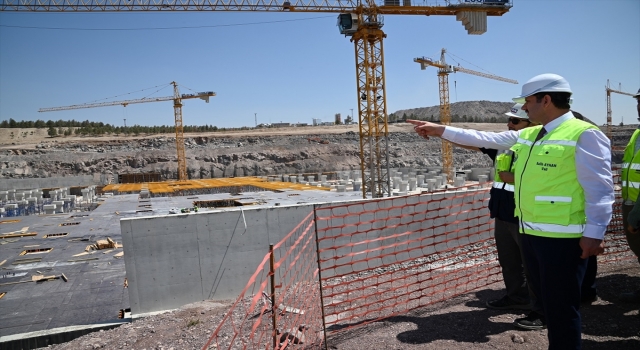 Şanlıurfa Valisi Ayhan, sağlık yatırımlarını inceledi