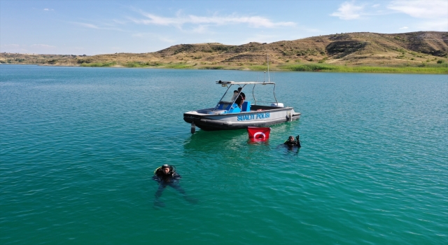 ”Kurbağa adamlar” boğulma olaylarına karşı tatbikatlarını artırdı