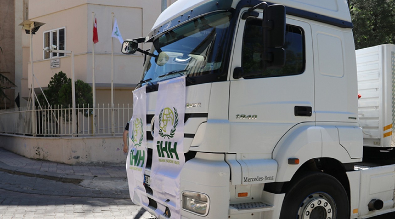 Urfa’dan İdlib’e yardım