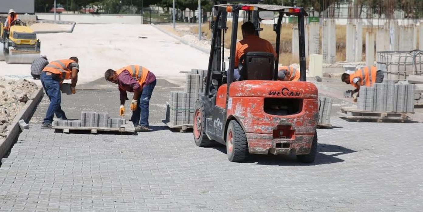 Seyrantepe’de kilitli parke çalışması sürüyor