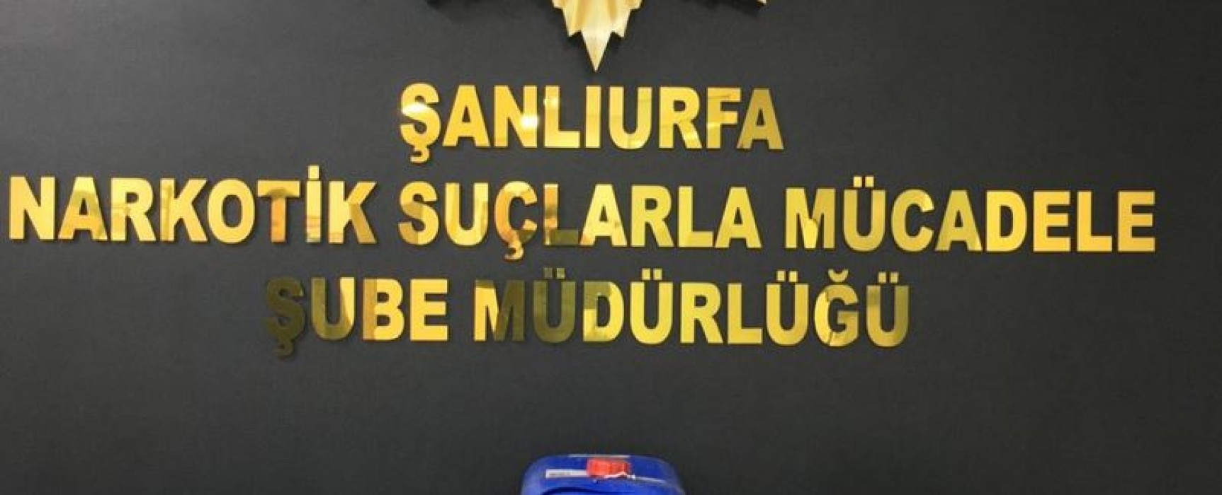 Narkoti şube ekipleri torbacılara eş zamanlı operasyon