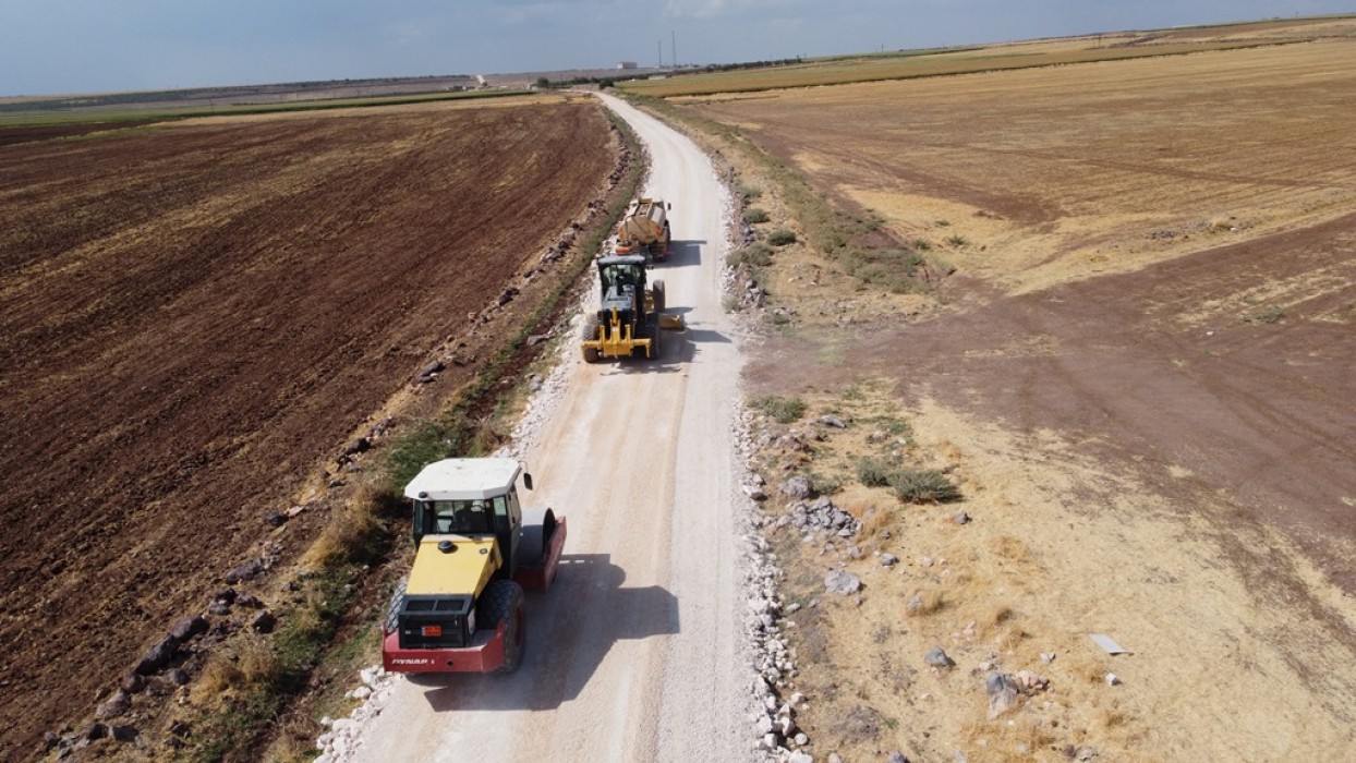 Büyükşehir, Siverek'te Yol Çalışmalarını Sürdürüyor