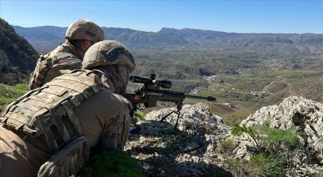 Barış Pınarı, Zeytin Dalı ve Fırat Kalkanı bölgelerinde 18 PKK/YPG'li terörist etkisiz hale getirildi