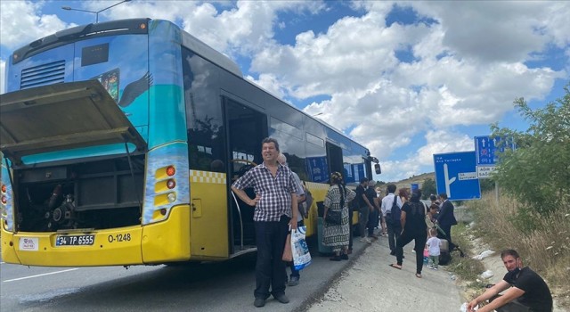 İETT otobüsünün arızalanması nedeniyle İstanbul Havalimanı yolcuları yolda kaldı