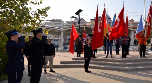 Büyük Önder Atatürk'ü anıyoruz