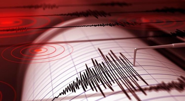 Urfa sınırında deprem: Akçakale de sallandı