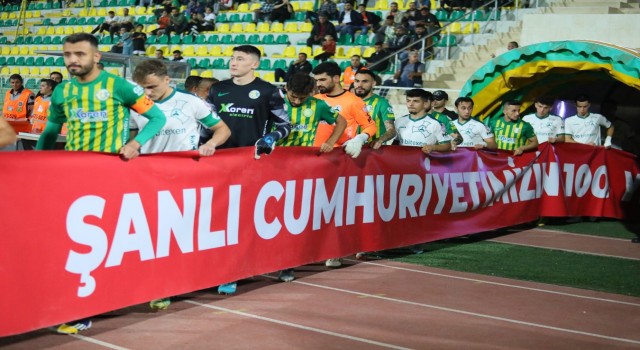 Şanlıurfaspor’dan ”Şanlı Cumhuriyet” pankartı