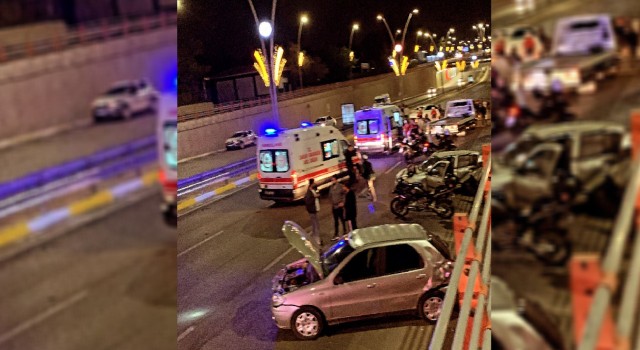 Urfa’da aynı bulvarda 2’nci kaza! Araçlar birbirine çarptı