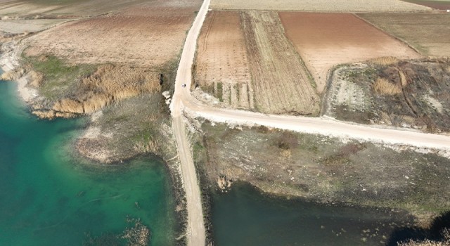 Büyükşehirden Hilvan ve Karaköprü kırsalında asfalt ve büz boru çalışması