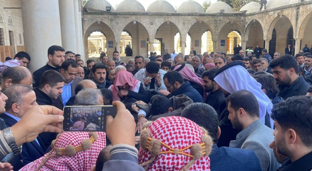 Yakınları Halil Özcan’ın tabutuna sarılıp gözyaşı döktü