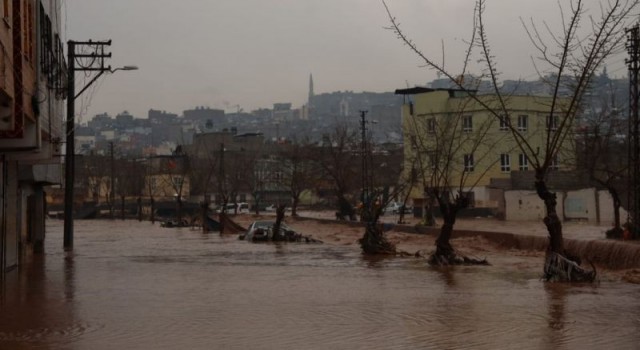 Şanlıurfa’da kırsalda okullar tatil edildi