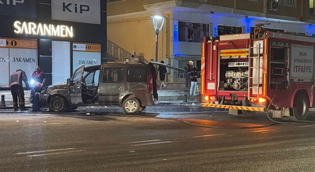 Haliliye’de araç yangını itfaiye ekipleri tarafından söndürüldü