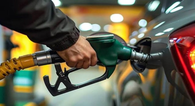 Akaryakıta Zam: Benzin, Motorin ve LPG Fiyatları Arttı