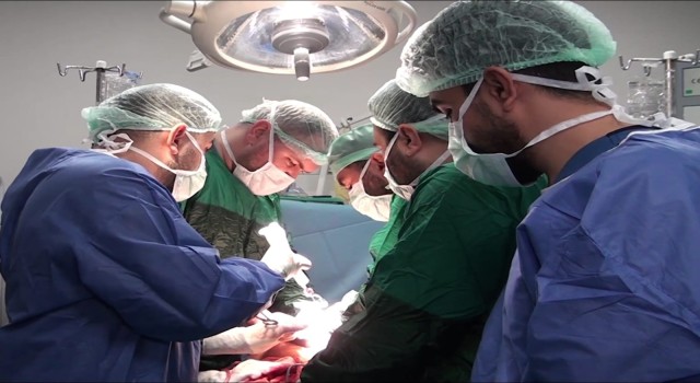 Balıklıgöl Devlet Hastanesi’nde 25 Santimetrelik Dev Kist Başarıyla Alındı