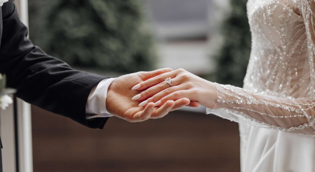 Çanakkale Biga’da Dolandırıcılık Olayı: Gelin Altınlarla Kaçtı, Baba İntihar Etti