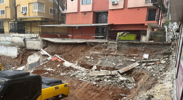 Şanlıurfa’da İnşaat Tepkisi: Çevredeki Binaların Temelleri Zarar Görüyor İddiası