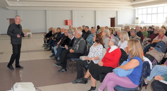 İZDO’dan 3’üncü Yaş Üniversitesi Öğrencilerine Ağız ve Diş Sağlığı Eğitimi
