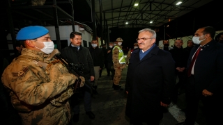 Diyarbakır Valisi Karaloğlu güvenlik güçlerinin yeni yılını kutladı