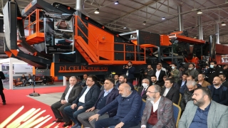 Diyarbakır’da yerli malzemelerle üretilen ”mobil konkasör” tanıtıldı