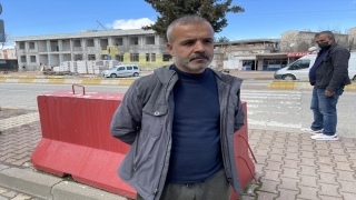 Adıyaman’da 4 sokak köpeğinin saldırısına uğrayan kişi yaralandı
