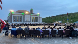 Türk Kızılay Diyarbakır Şubesi Kadın Kolları’ndan ”Ömür Boyu Yetimlerin Yanındayız” programı