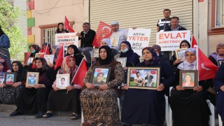 Diyarbakır anneleri ”Anneler Günü”nde de evlatlarının yolunu gözlüyor