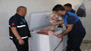 Şanlıurfa’da 1 ton 250 kilogram bozuk et ele geçirildi