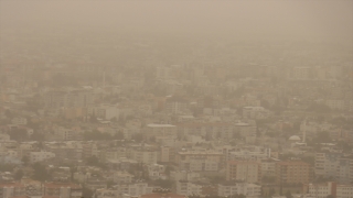 Adıyaman’da toz taşınımı görüş mesafesini düşürdü