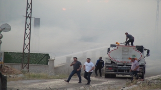 Şanlıurfa’da biyokütle enerji santralinde çıkan yangına müdahale ediliyor