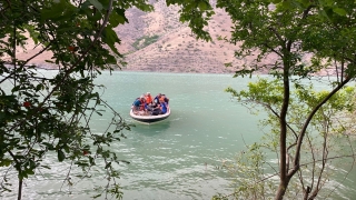 Siirt’te Müküs Çayı’nda akıntıya kapılan hemşireyi arama çalışmalarına ara verildi