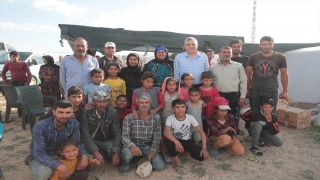 Şanlıurfa Büyükşehir Belediye Başkanı Beyazgül, mevsimlik tarım işçilerini ziyaret etti