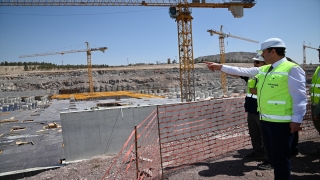 Şanlıurfa Valisi Ayhan, sağlık yatırımlarını inceledi
