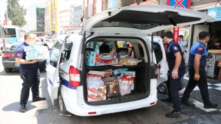 Şanlıurfa’da son kullanma tarihi geçmiş çikolata, şeker ve hurmalar imha edildi