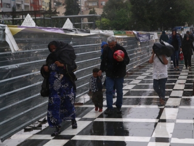 Şanlıurfa’ya yılın ilk yağmuru yağdı