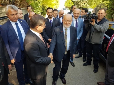 Temel Karamollaoğlu'ndan Ahmet Davutoğlu'na tebrik