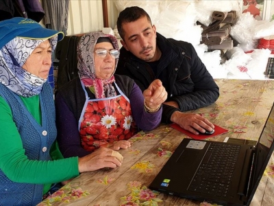 Turp işçisi kadınların tercihi 'Mehmetçik çocukların yüzünü güldürdü' oldu