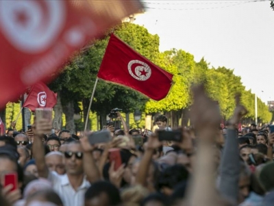 Tunus'ta kabine listesi Cumhurbaşkanı'na sunuldu