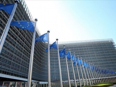 AB'den Elazığ'daki deprem için 'dayanışma' mesajları geldi